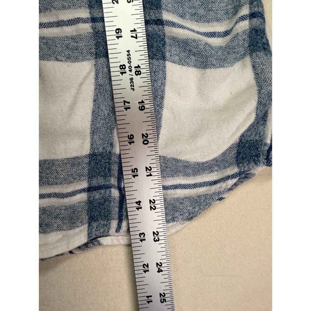 Rails Hunter Plaid Button Down Shirt Women’s L Blue White Flannel Feel - Picture 7 of 7